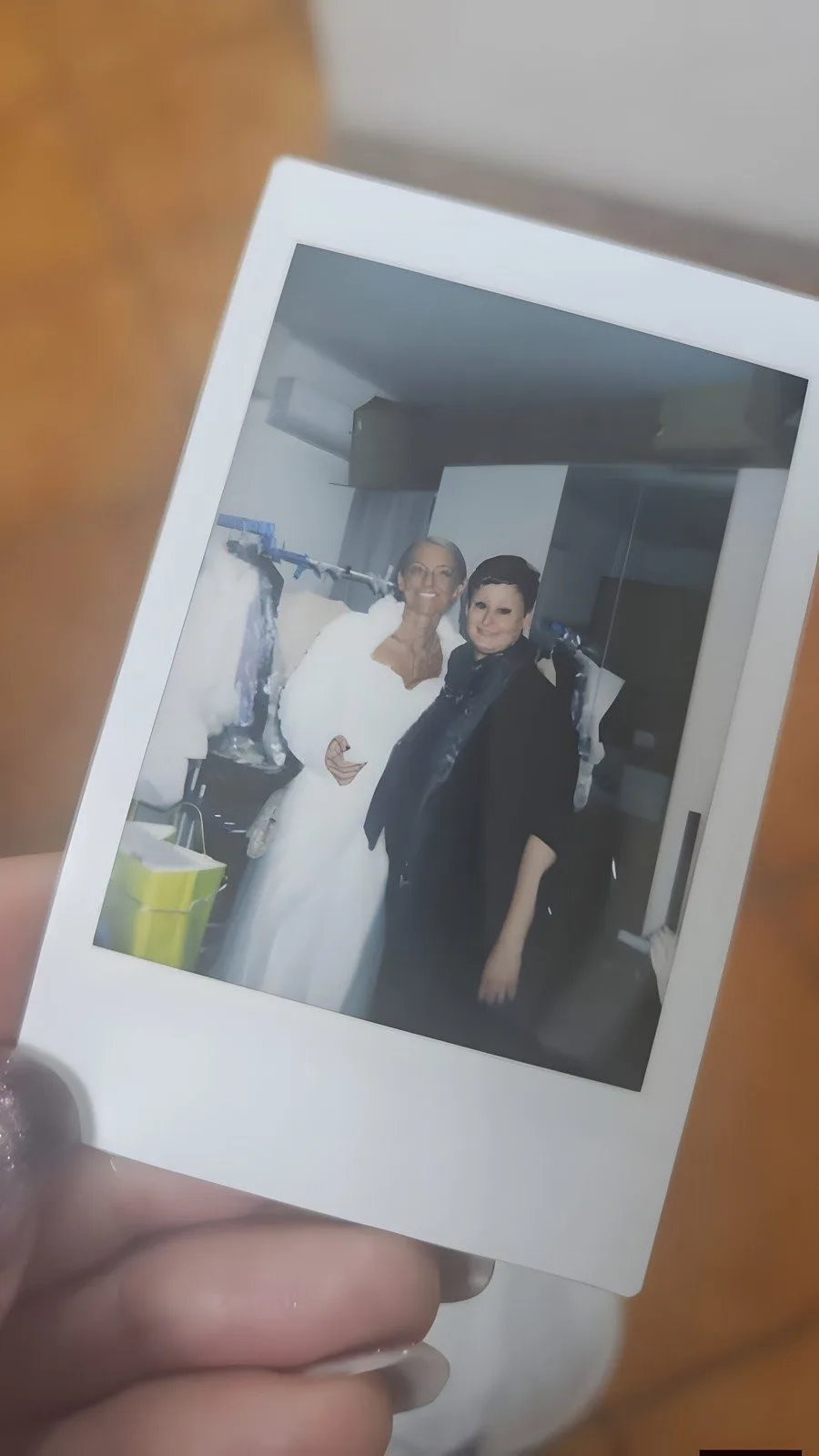 Polaroid di una sposa con Adele Maccagnola